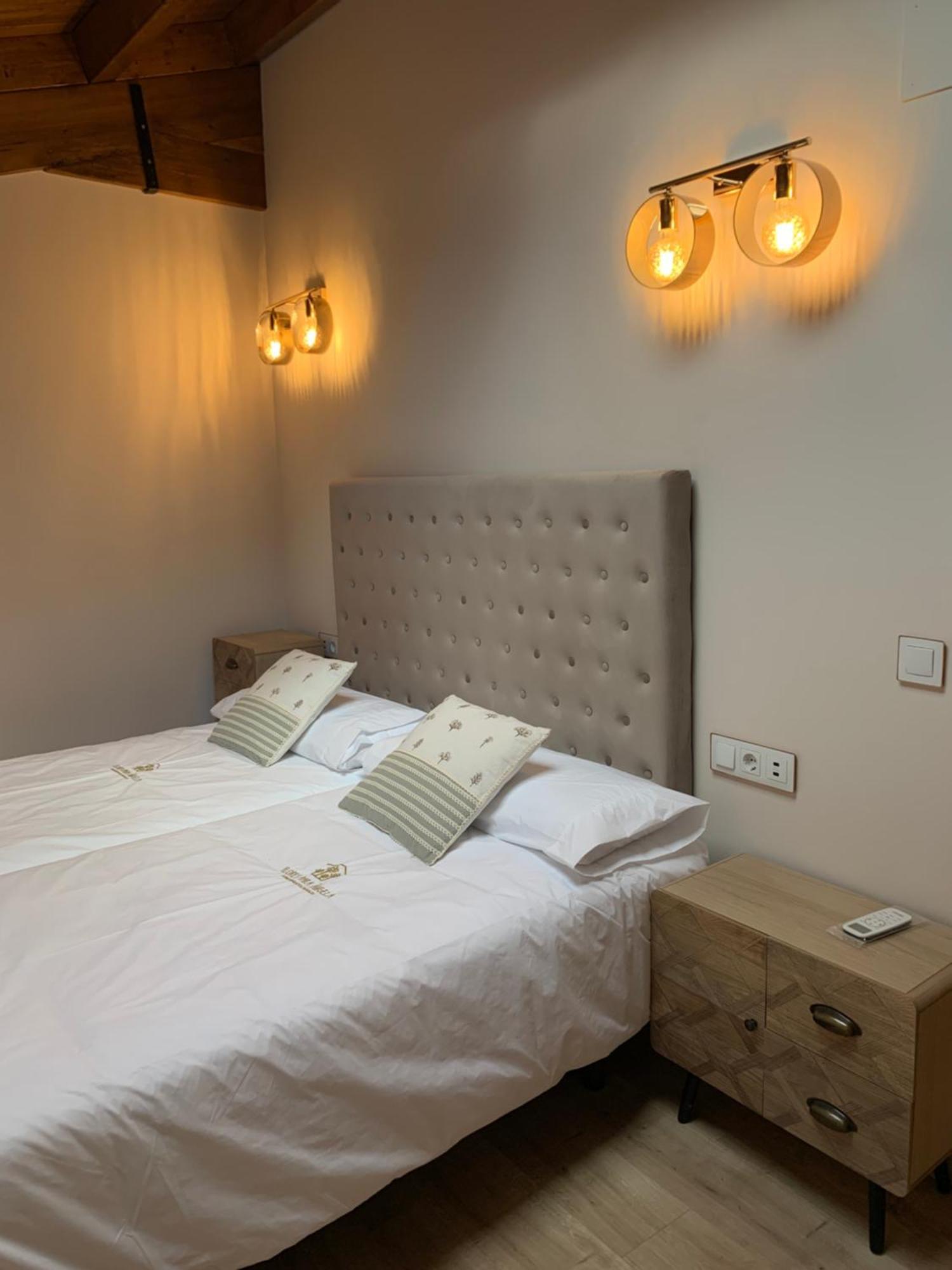 Apartamentos En El Valle Del Jerte Flores Para Angela 카베주엘라델발 외부 사진