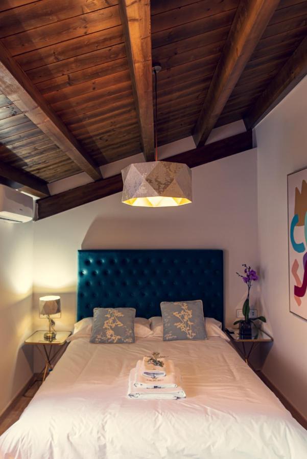 Apartamentos En El Valle Del Jerte Flores Para Angela 카베주엘라델발 외부 사진