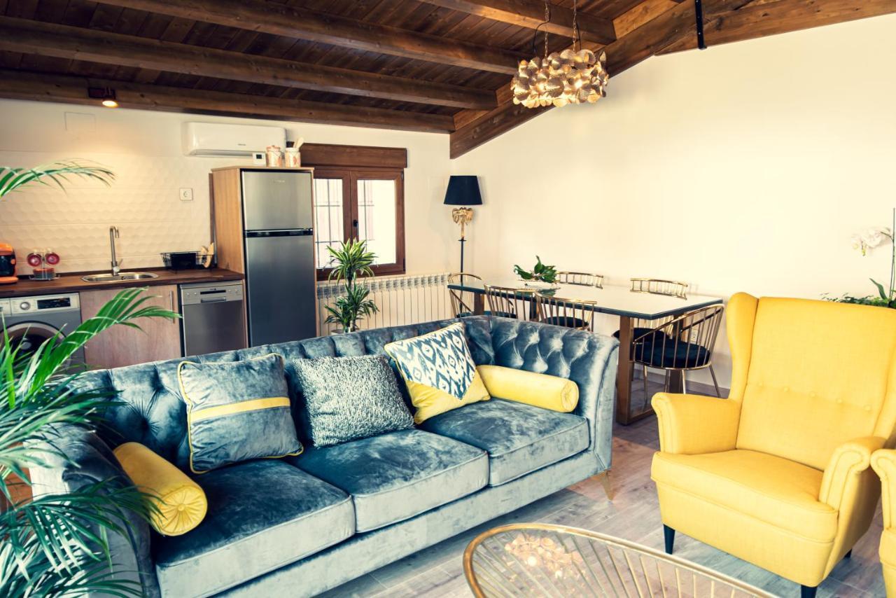 Apartamentos En El Valle Del Jerte Flores Para Angela 카베주엘라델발 외부 사진