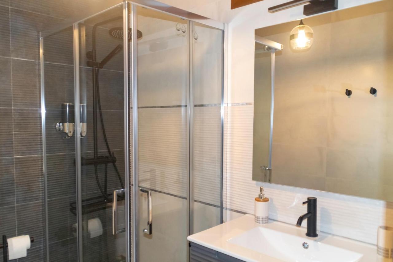 Apartamentos En El Valle Del Jerte Flores Para Angela 카베주엘라델발 외부 사진