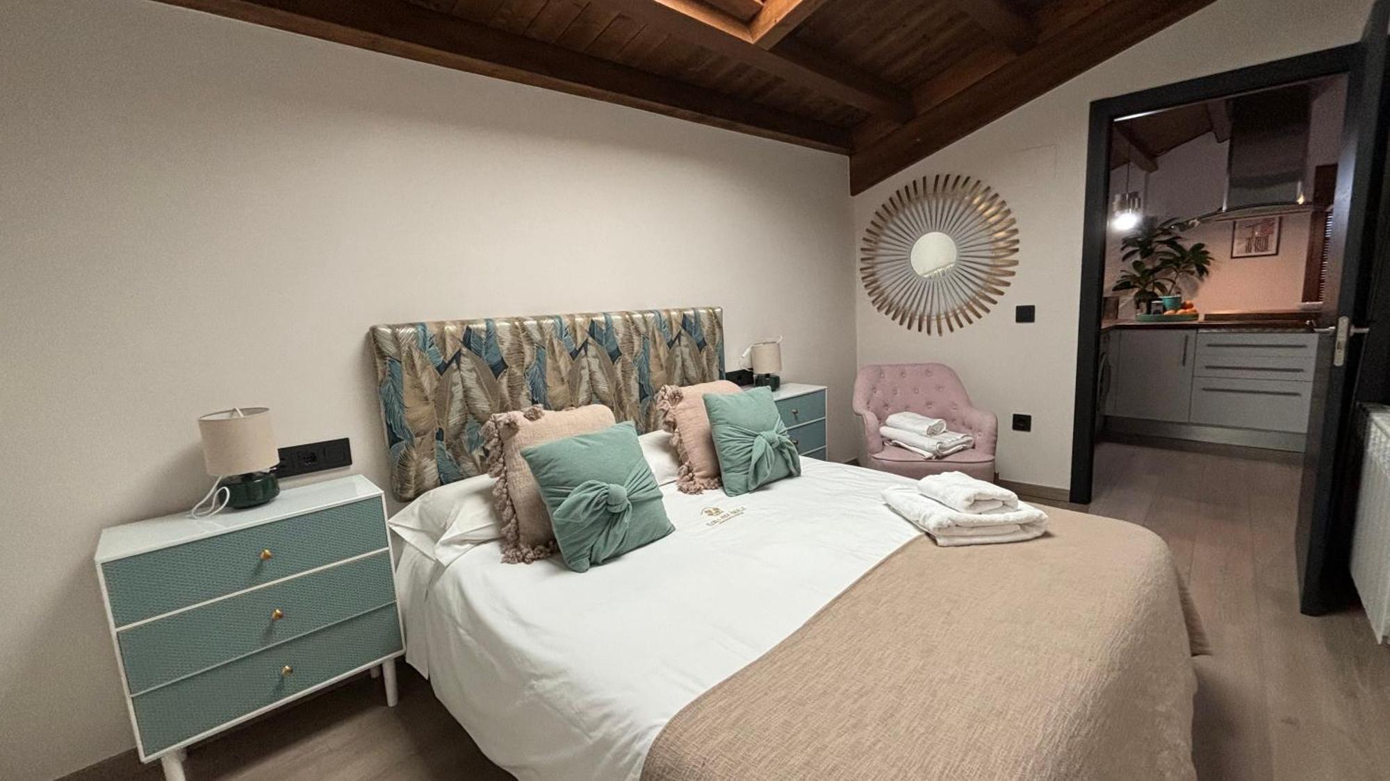 Apartamentos En El Valle Del Jerte Flores Para Angela 카베주엘라델발 외부 사진