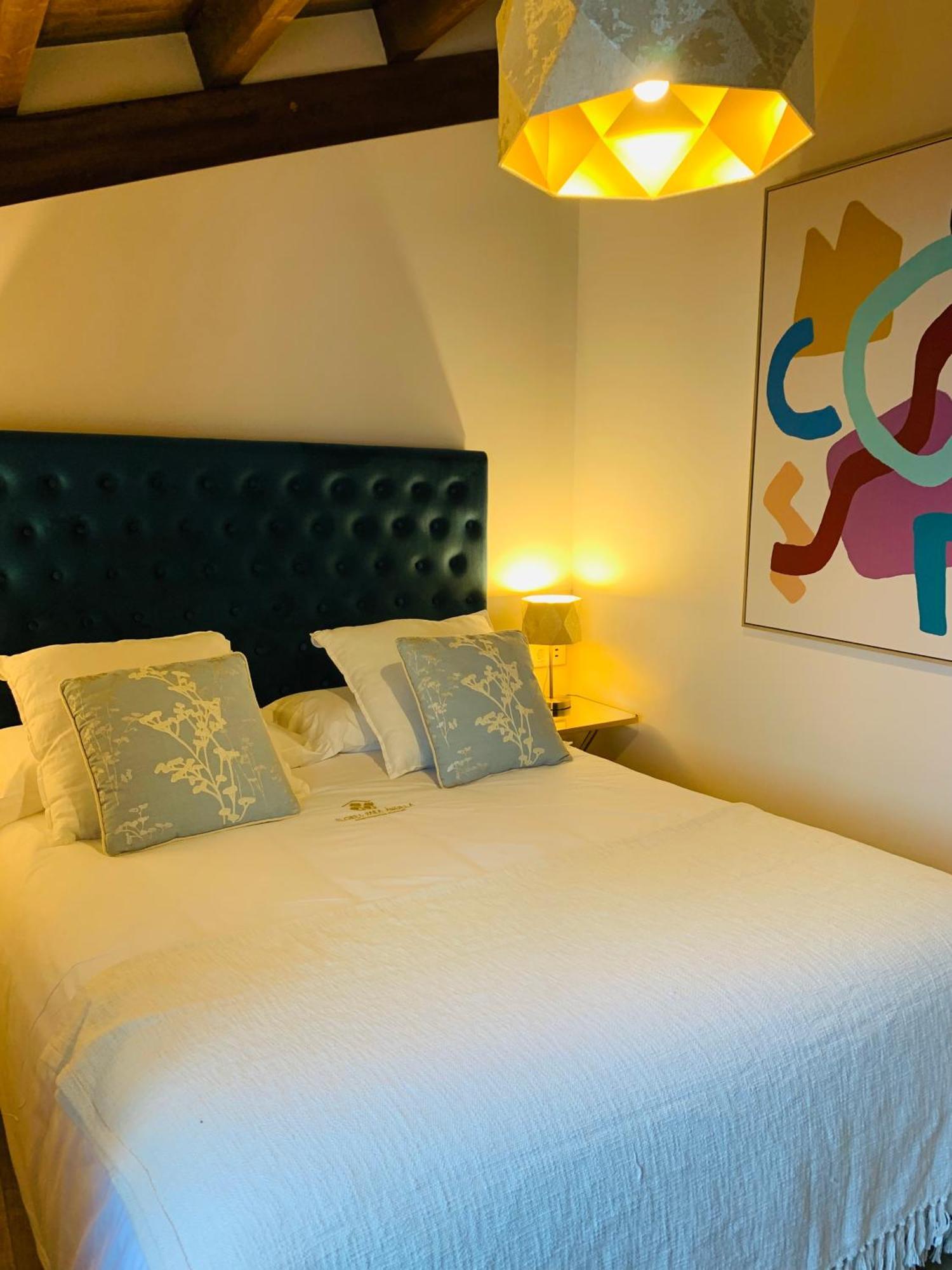 Apartamentos En El Valle Del Jerte Flores Para Angela 카베주엘라델발 외부 사진
