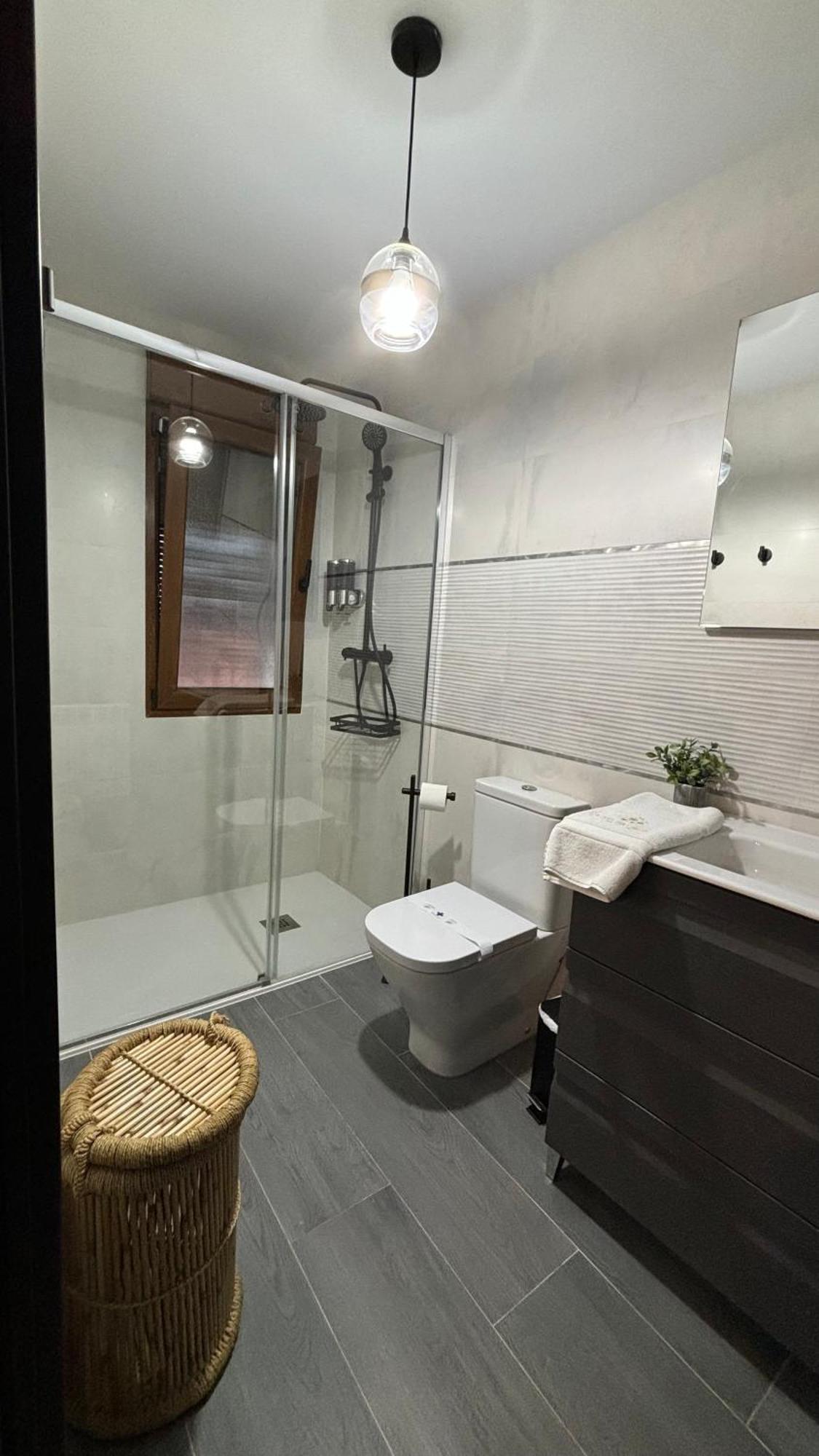 Apartamentos En El Valle Del Jerte Flores Para Angela 카베주엘라델발 외부 사진