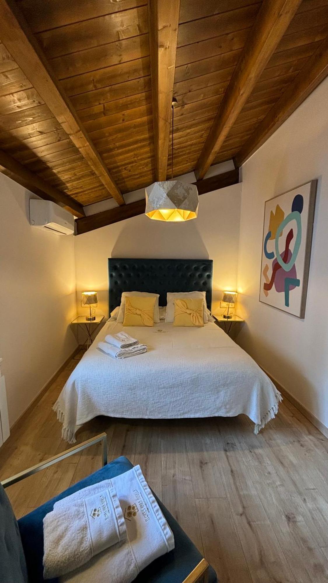 Apartamentos En El Valle Del Jerte Flores Para Angela 카베주엘라델발 외부 사진